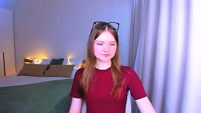 Snapshot of LookEva chatting on June 2026 04:12:02 AM LookEva online show from June 2026 04:12:02 AM