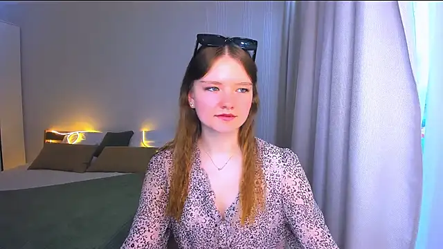 Snapshot of LookEva chatting on June 2026 04:21:01 AM LookEva online show from June 2026 04:21:01 AM