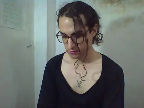 Snapshot of LaCuerva chatting on May 2026 07:56:02 PM LaCuerva online show from May 2026 07:56:02 PM
