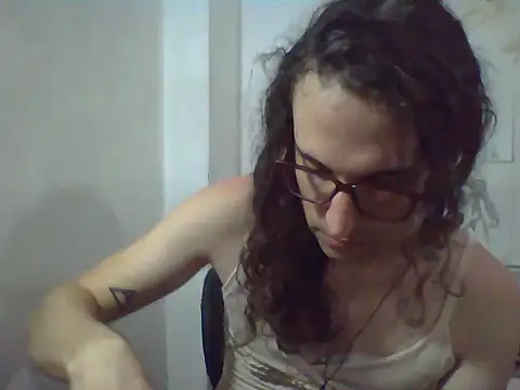 Snapshot of LaCuerva chatting on June 2026 07:00:02 PM LaCuerva online show from June 2026 07:00:02 PM