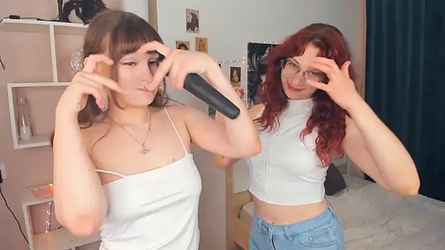 ElaNaecker online show from May 2026 06:03:01 PM