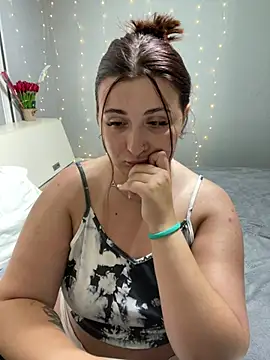 Snapshot of AureTease chatting on July 2026 06:54:02 PM AureTease online show from July 2026 06:54:02 PM