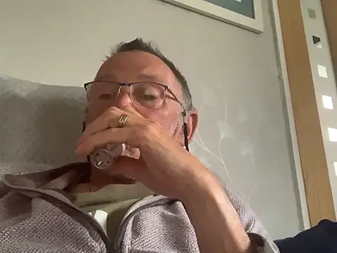 Moonraker64 online show from May 2026 07:33:01 PM