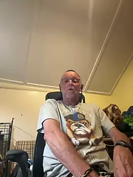 Snapshot of Moonraker64 chatting on July 2026 09:09:02 PM Moonraker64 online show from July 2026 09:09:02 PM