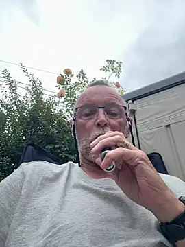 Snapshot of Moonraker64 chatting on July 2026 12:48:02 PM Moonraker64 online show from July 2026 12:48:02 PM