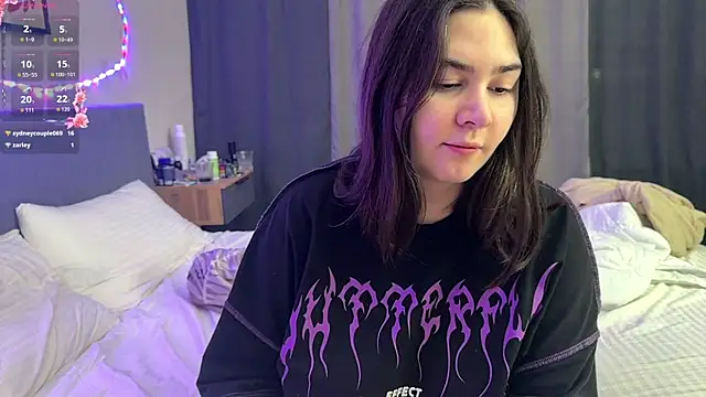 hot vampire online show from May 2026 07:00:01 PM