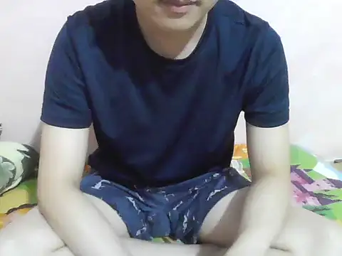 Snapshot of Zineyy chatting on June 2026 04:22:01 PM Zineyy online show from June 2026 04:22:01 PM