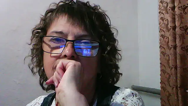 ElizabethGorden online show from June 2026 05:37:02 PM