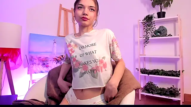 Snapshot of Mimi_Petittte chatting on May 2026 01:52:01 PM Mimi Petittte online show from May 2026 01:52:01 PM