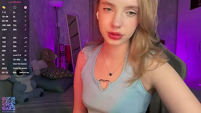 Snapshot of Eve_Dark_Side chatting on June 2026 05:56:02 AM Eve Dark Side online show from June 2026 05:56:02 AM