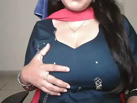 Snapshot of Yanshi23 chatting on July 2026 03:54:02 PM Yanshi23 online show from July 2026 03:54:02 PM