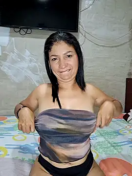 Rosa1079 online show from June 2026 04:21:02 AM
