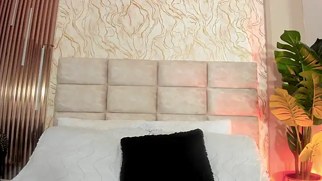 GinaSalanne online show from July 2026 12:45:01 PM