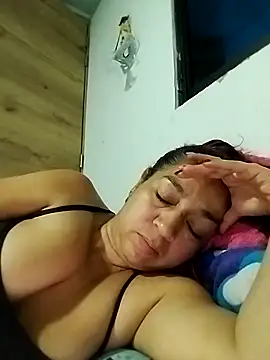 Snapshot of Tumilf chatting on June 2026 04:29:02 AM Tumilf online show from June 2026 04:29:02 AM