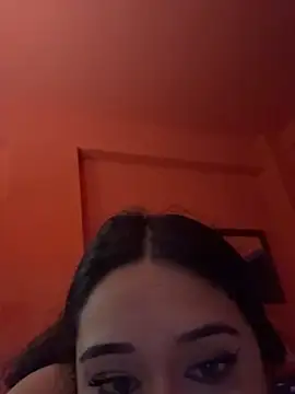 Snapshot of ICEDGLOSS chatting on July 2026 10:25:01 AM ICEDGLOSS online show from July 2026 10:25:01 AM