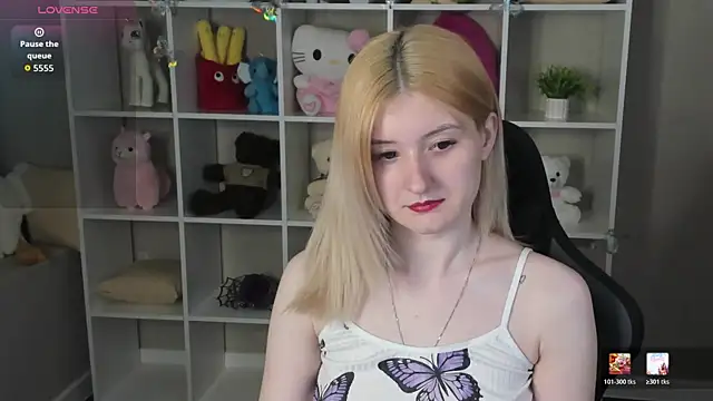 Diiana Daviis online show from May 2026 01:03:02 AM