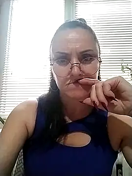 MillaMia45 online show from May 2026 03:39:02 PM