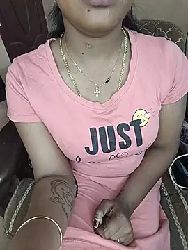 Snapshot of Tamil__Thara003 chatting on July 2026 04:06:01 PM Tamil Thara003 online show from July 2026 04:06:01 PM