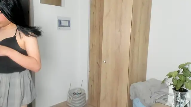 naomimoore828 online show from June 2026 08:35:02 PM