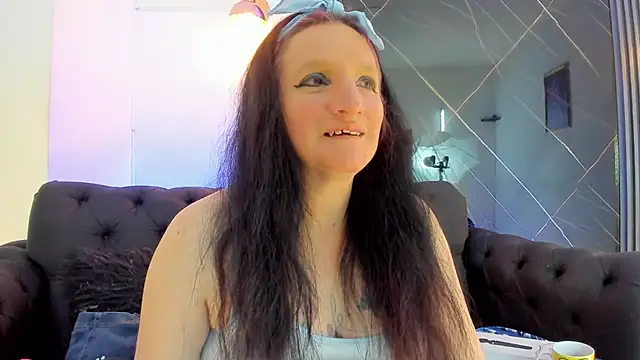 CloeMature online show from August 2026 03:38:02 AM