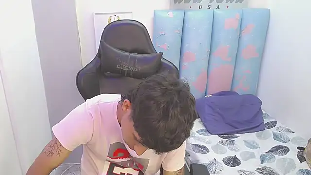 liam play online show from June 2026 09:48:02 PM