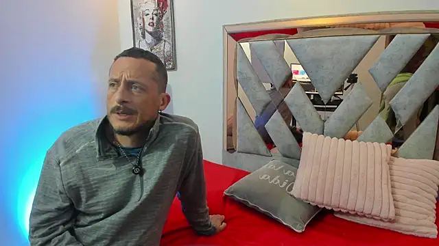 Snapshot of DarkRomanceXXX chatting on July 2026 03:32:01 AM DarkRomanceXXX online show from July 2026 03:32:01 AM