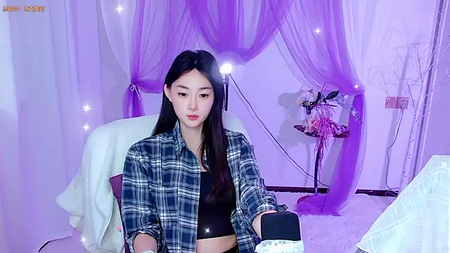 Snapshot of Tili_Lucky chatting on July 2026 01:18:02 AM Tili Lucky online show from July 2026 01:18:02 AM