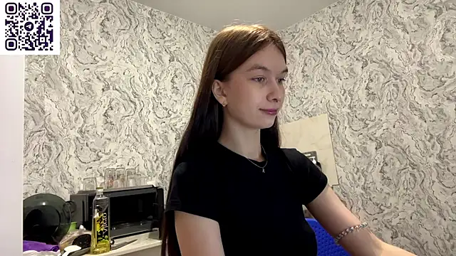HinaDesire online show from June 2026 08:24:01 PM