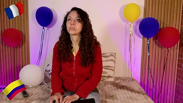 Snapshot of alissonandree chatting on July 2026 05:52:01 PM alissonandree online show from July 2026 05:52:01 PM