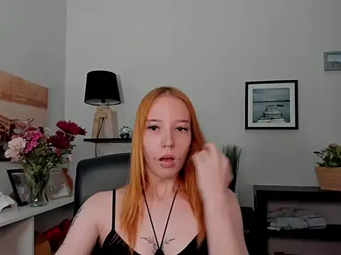 Snapshot of foxSonya chatting on July 2026 06:18:01 AM foxSonya online show from July 2026 06:18:01 AM