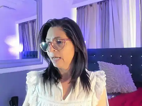 Snapshot of lena_gray chatting on June 2026 03:11:02 PM lena gray online show from June 2026 03:11:02 PM