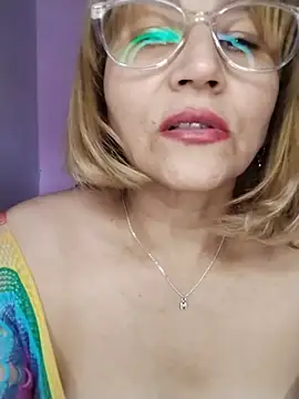 Snapshot of vitaminafranccesca chatting on May 2026 07:55:02 PM vitaminafranccesca online show from May 2026 07:55:02 PM