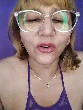 Snapshot of vitaminafranccesca chatting on June 2026 04:27:01 AM vitaminafranccesca online show from June 2026 04:27:01 AM