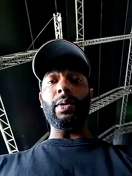 Snapshot of Camodick chatting on November 2025 09:24:01 AM Camodick online show from November 2025 09:24:01 AM