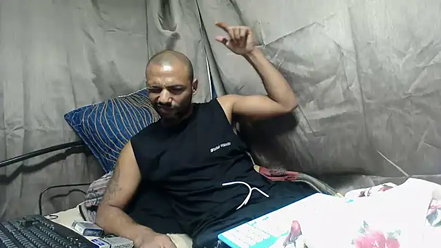 Snapshot of Camodick chatting on April 2026 05:36:02 AM Camodick online show from April 2026 05:36:02 AM
