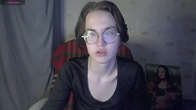 Alessa Kiss online show from June 2026 11:21:02 AM