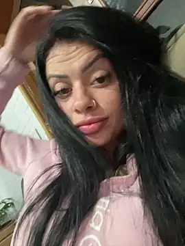 Snapshot of belababyy chatting on May 2026 09:45:01 PM belababyy online show from May 2026 09:45:01 PM
