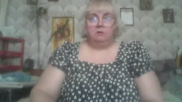 Snapshot of MarinaFarina53 chatting on May 2026 10:36:01 AM MarinaFarina53 online show from May 2026 10:36:01 AM