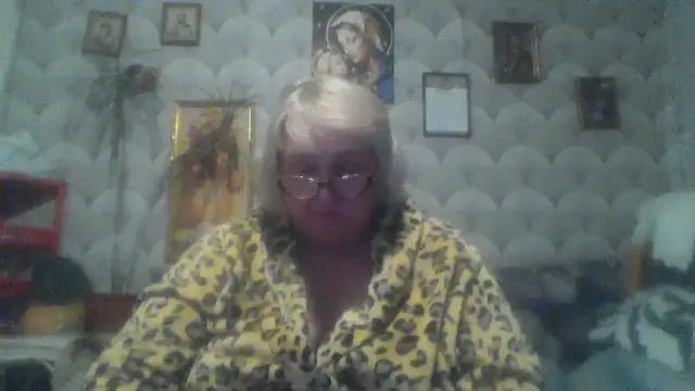 Snapshot of MarinaFarina53 chatting on May 2026 05:42:01 PM MarinaFarina53 online show from May 2026 05:42:01 PM