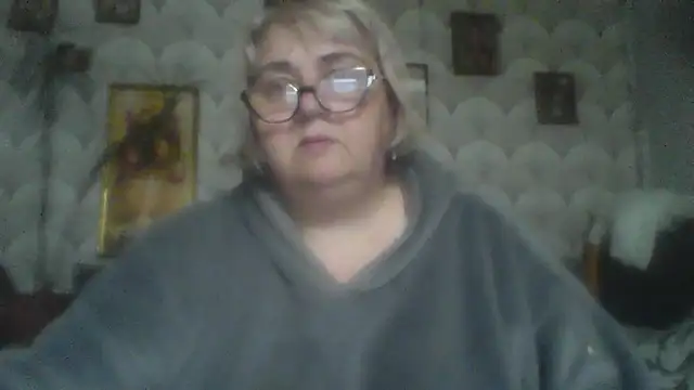 Snapshot of MarinaFarina53 chatting on May 2026 04:52:02 AM MarinaFarina53 online show from May 2026 04:52:02 AM