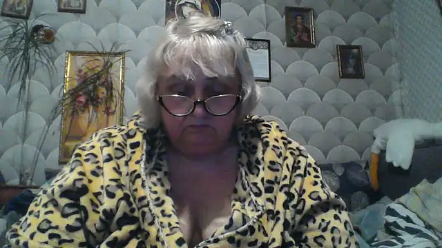 Snapshot of MarinaFarina53 chatting on May 2026 05:41:01 PM MarinaFarina53 online show from May 2026 05:41:01 PM