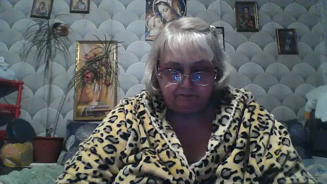 Snapshot of MarinaFarina53 chatting on May 2026 08:49:02 PM MarinaFarina53 online show from May 2026 08:49:02 PM