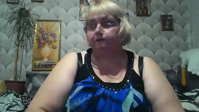 Snapshot of MarinaFarina53 chatting on May 2026 06:16:02 PM MarinaFarina53 online show from May 2026 06:16:02 PM