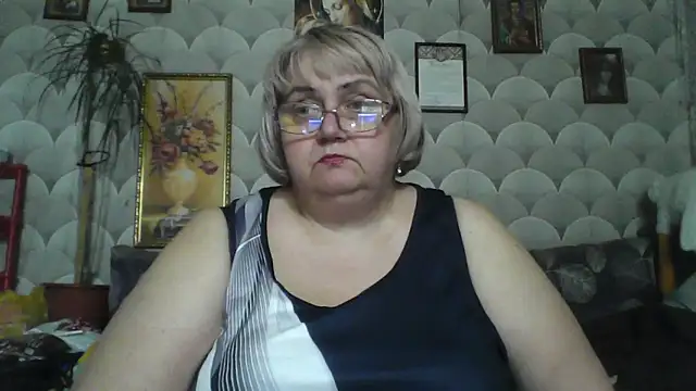 Snapshot of MarinaFarina53 chatting on June 2026 09:00:02 AM MarinaFarina53 online show from June 2026 09:00:02 AM