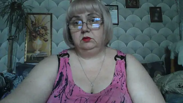 Snapshot of MarinaFarina53 chatting on June 2026 11:58:01 AM MarinaFarina53 online show from June 2026 11:58:01 AM