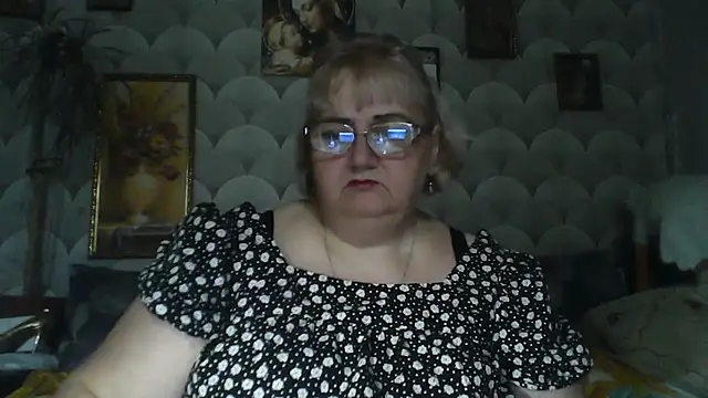 Snapshot of MarinaFarina53 chatting on June 2026 05:16:02 AM MarinaFarina53 online show from June 2026 05:16:02 AM