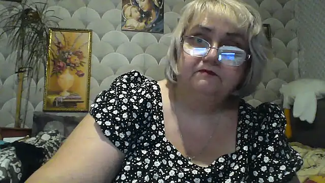 Snapshot of MarinaFarina53 chatting on July 2026 04:58:01 PM MarinaFarina53 online show from July 2026 04:58:01 PM
