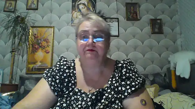Snapshot of MarinaFarina53 chatting on July 2026 10:14:01 PM MarinaFarina53 online show from July 2026 10:14:01 PM