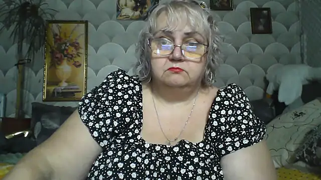 Snapshot of MarinaFarina53 chatting on July 2026 12:53:02 PM MarinaFarina53 online show from July 2026 12:53:02 PM