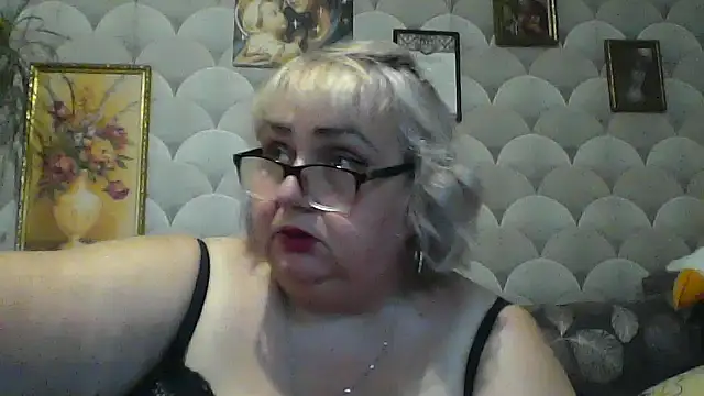 Snapshot of MarinaFarina53 chatting on July 2026 04:45:02 PM MarinaFarina53 online show from July 2026 04:45:02 PM